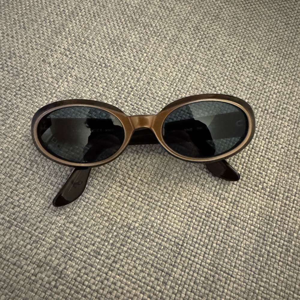 Vintage Gucci Sunglasses - Oval Frames GG 2419/N/S